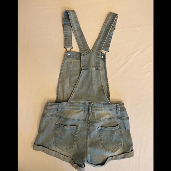Vevel Women’s Denim Size M Shortalls NWOT - Picture 7 of 8
